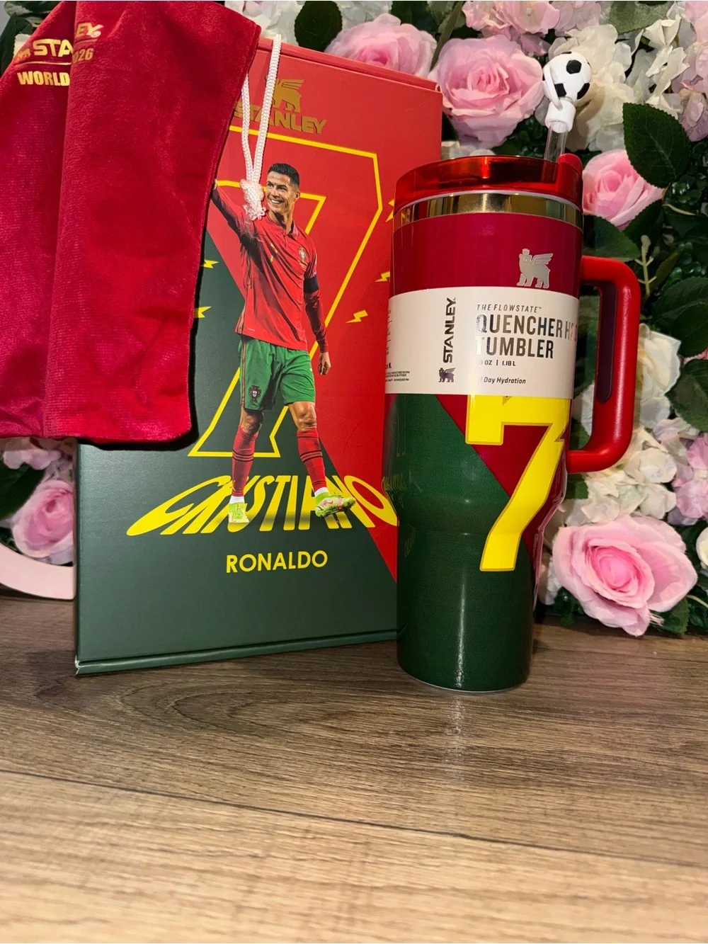 Cristiano  Quencher H2.0 Tumbler - Ronaldo Edition in Red & Green